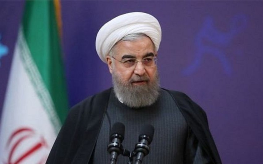 Həsən Ruhani: “Ölkəmiz 1979-cu il inqilabından bu yana ən ağır günlərini yaşayır”