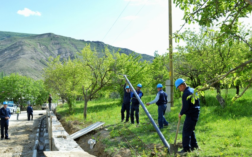 Şahbuzun Kolanı kəndində rabitə xətləri yenilənir