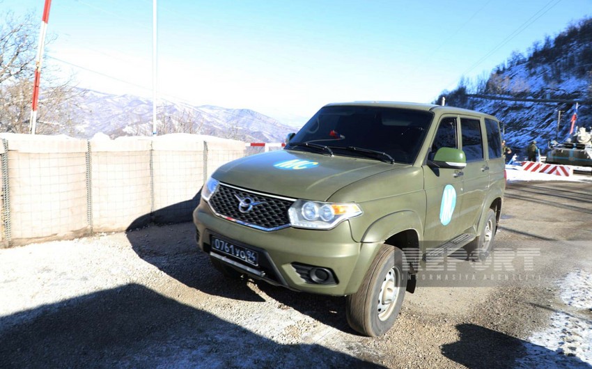 Total of 49 vehicles of Russian peacekeepers pass freely on Khankandi-Lachin road