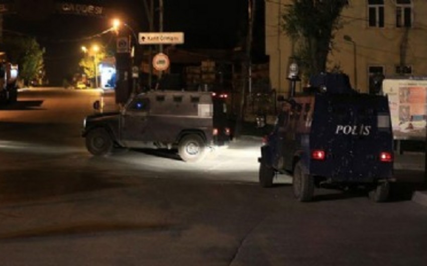 ​Türkiyədə partlayış nəticəsində 2 polis şəhid olub, 3-ü yaralanıb