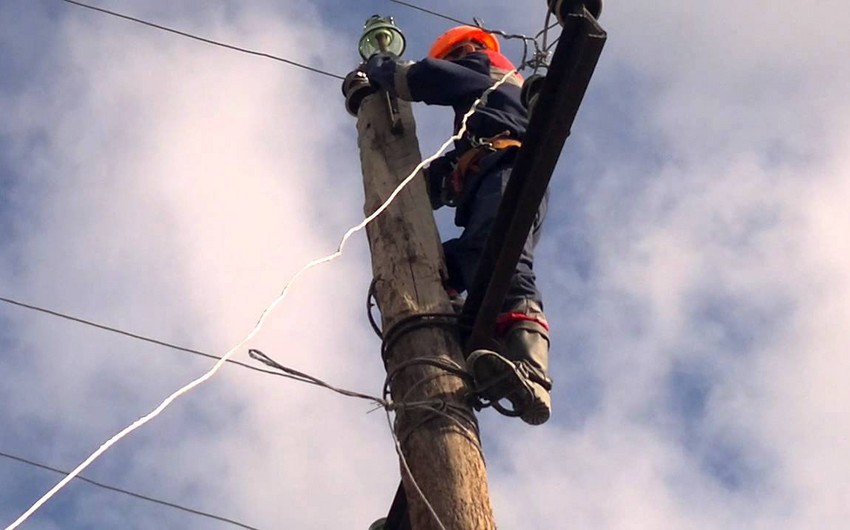 Azərişıqın əməkdaşını elektrik cərəyanı vurub