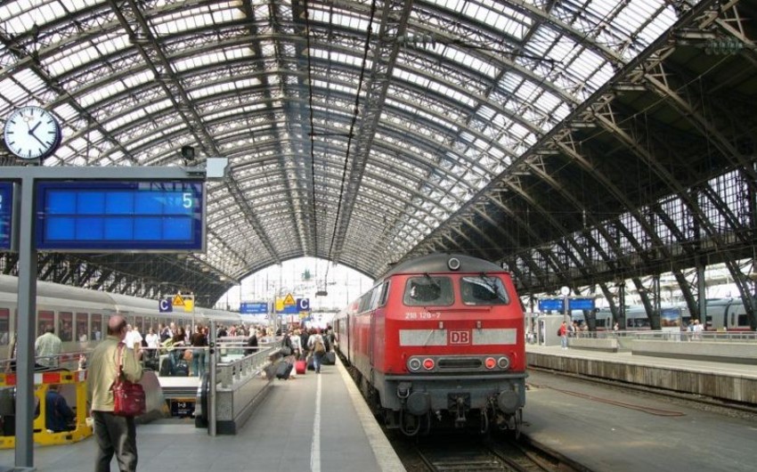 Железнодорожный вокзал в Кельне был эвакуирован из-за сообщений о бомбе