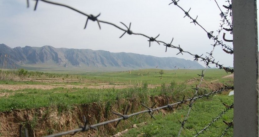 Pashinyan signs decree establishing commission on delimitation of borders with Azerbaijan