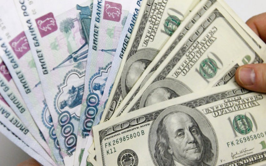 Гражданин Азербайджана попытался вывезти из России крупную сумму денег