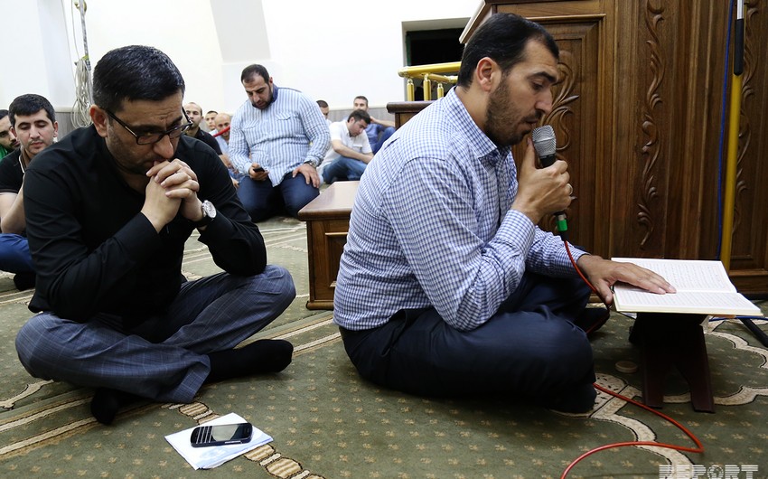 Bakıda Ramazan ayının ilk Qədr gecəsi qeyd olunub - FOTOREPORTAJ