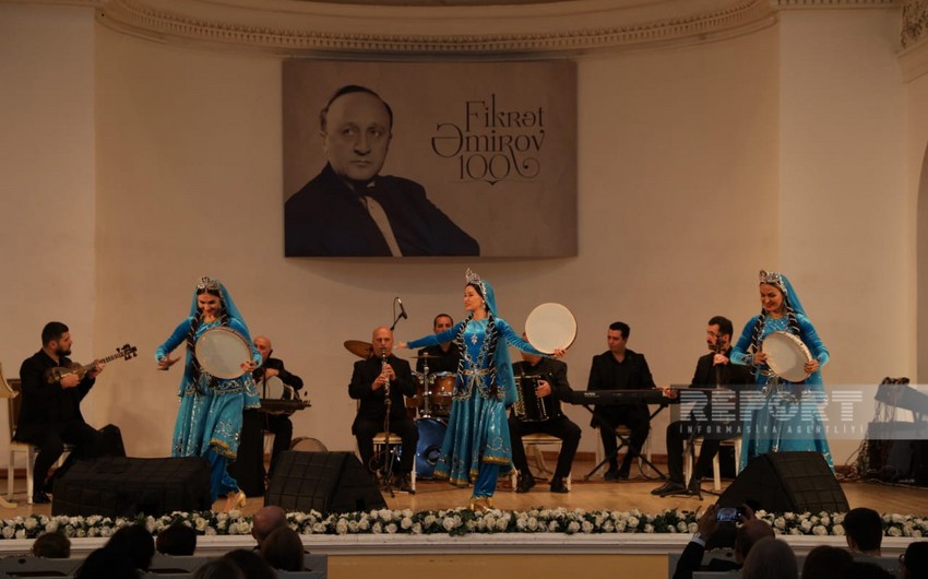 Mahnı və Rəqs Ansamblı Fikrət Əmirovun 100 illik yubileyi münasibətilə konsert proqramı ilə çıxış edib