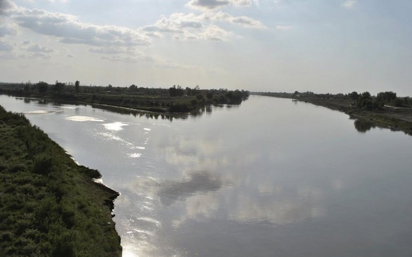 Уровень воды в пункте Гыраг Кесемен постепенно снижается