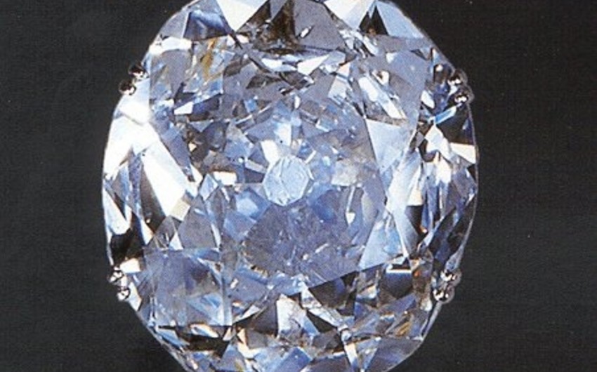 Koh-i-Noor: India sues the Queen for return of 'stolen' £100m diamond