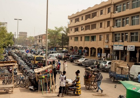 Около 100 человек погибли при нападении боевиков в Буркина-Фасо