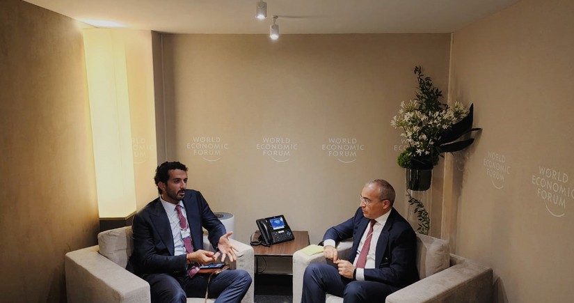 Azerbaijan, UAE discuss new projects