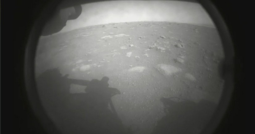 Marsın cənub qütbündə buz hərəkətinin mümkün izləri tapılıb