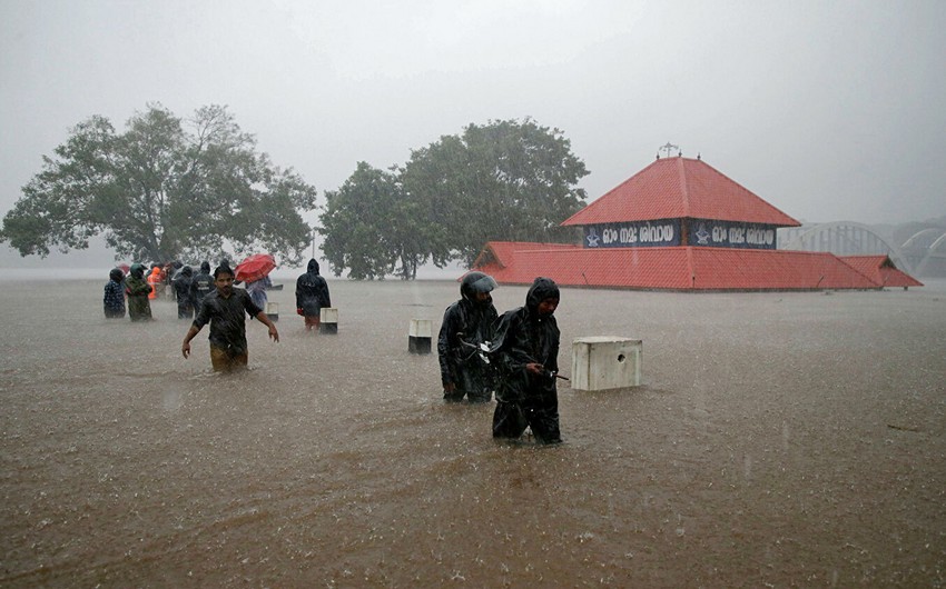 В Индии более 20 человек погибли из-за наводнений и оползней