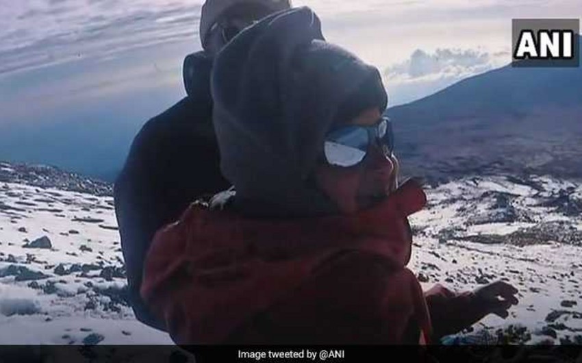 Семилетний альпинист покорил самую высокую гору Африки - ФОТО