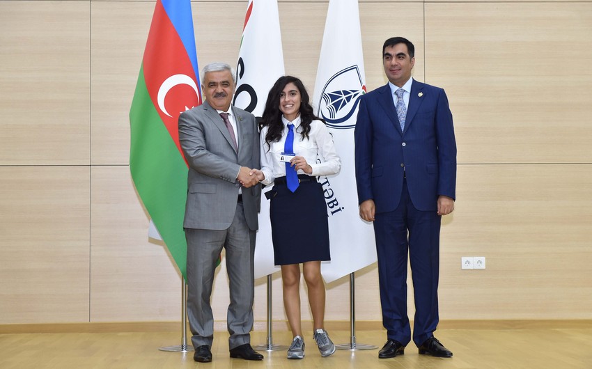 Студентка БВШН: Я очень гордилась тем, что выступила на церемонии с участием президента Ильхама Алиева