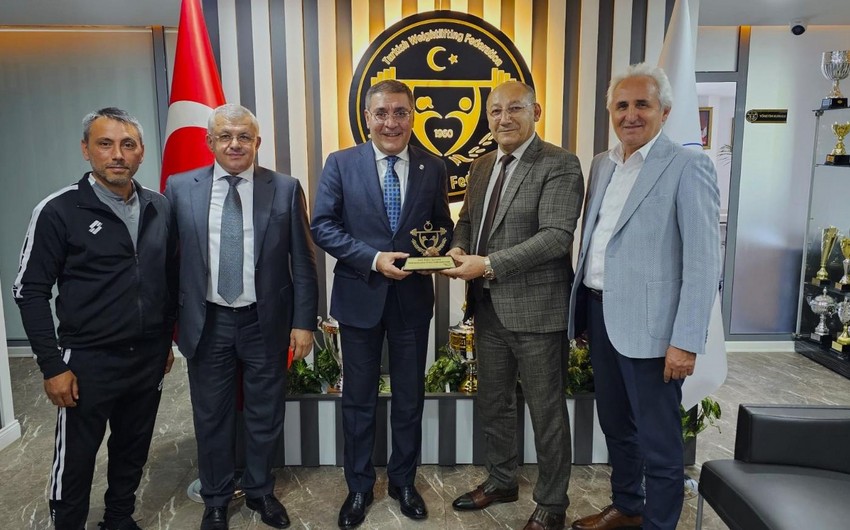 Президент Федерации тяжелой атлетики Азербайджана встретился со своим турецким коллегой