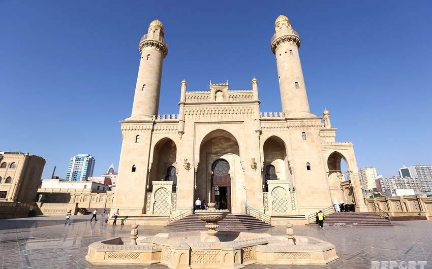 В Азербайджане обсуждают открытие мечетей