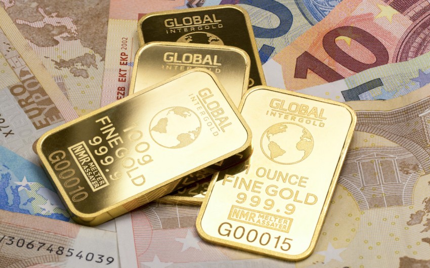 Цены на золото продолжили рост на фоне усиления геополитической напряженности