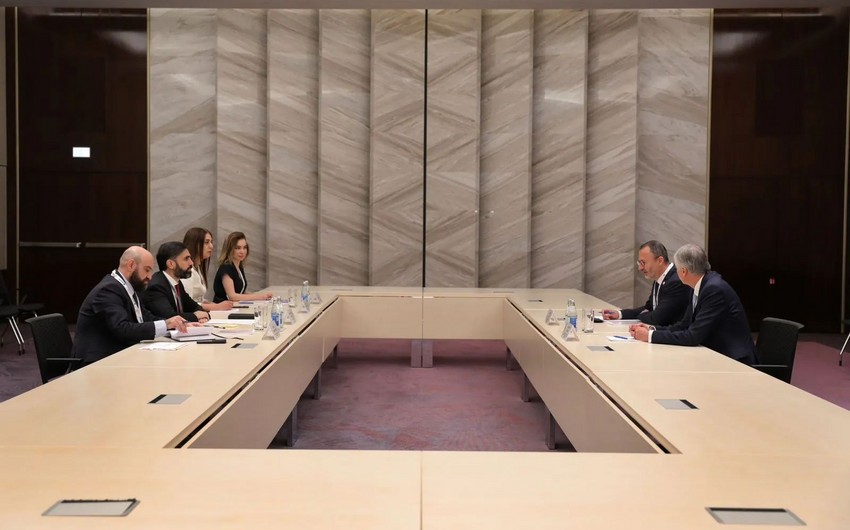 SOCAR, TotalEnergies discuss potential cooperation in renewable energy