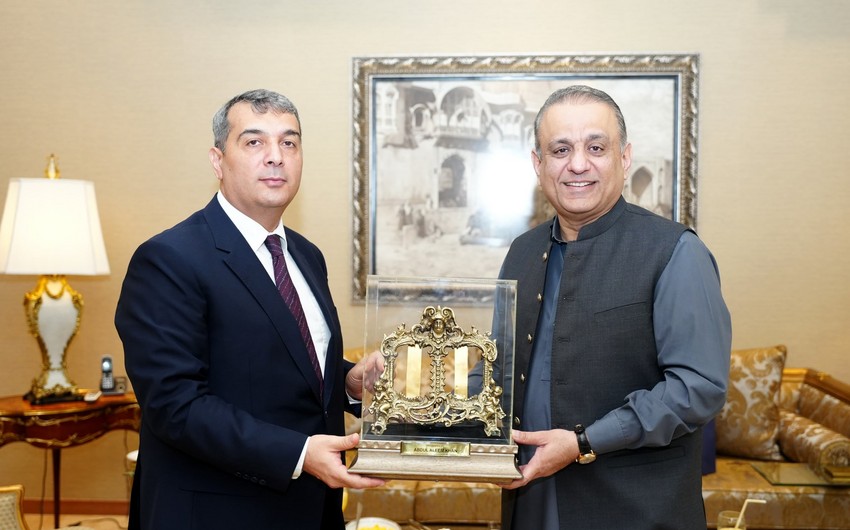 Azerbaijani envoy, Pakistani minister mull trade with countries of Central Asia 