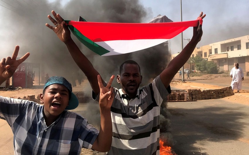 BMT Təhlükəsizlik Şurası Sudanda mülki hökuməti bərpa etməyə çağırıb