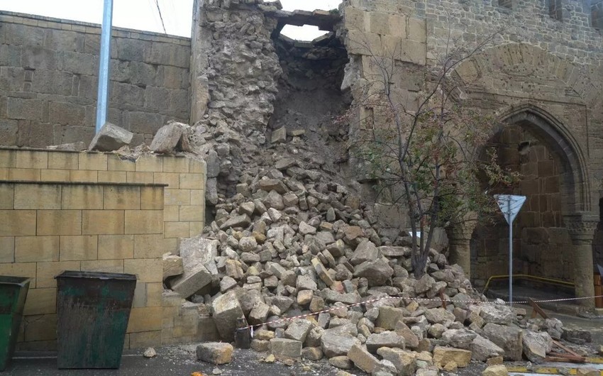 В Дербенде разрушена часть стены крепости Нарын-Кала