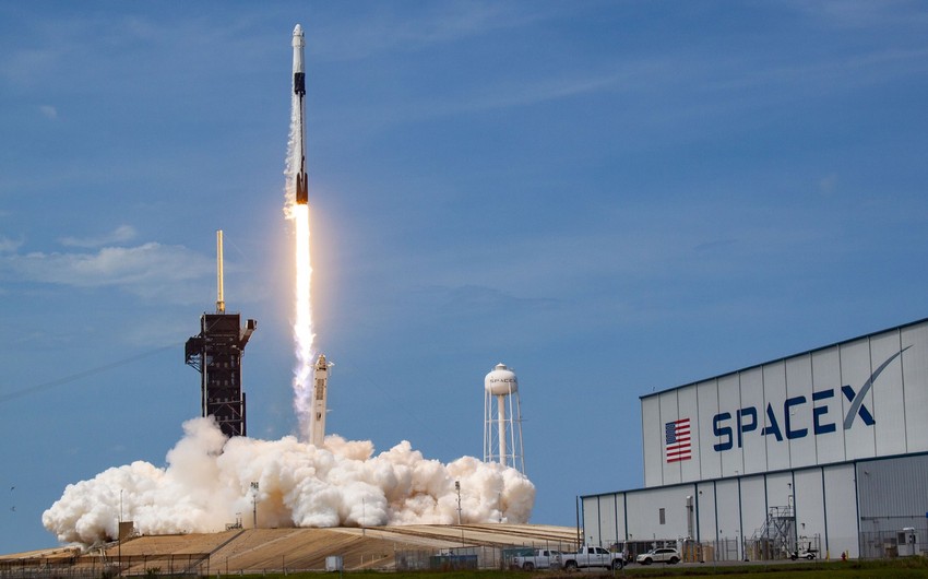 Ракета SpaceX введет на орбиту максимальное число спутников