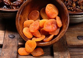 Azerbaijan sees remarkable growth in dried apricot imports from Uzbekistan