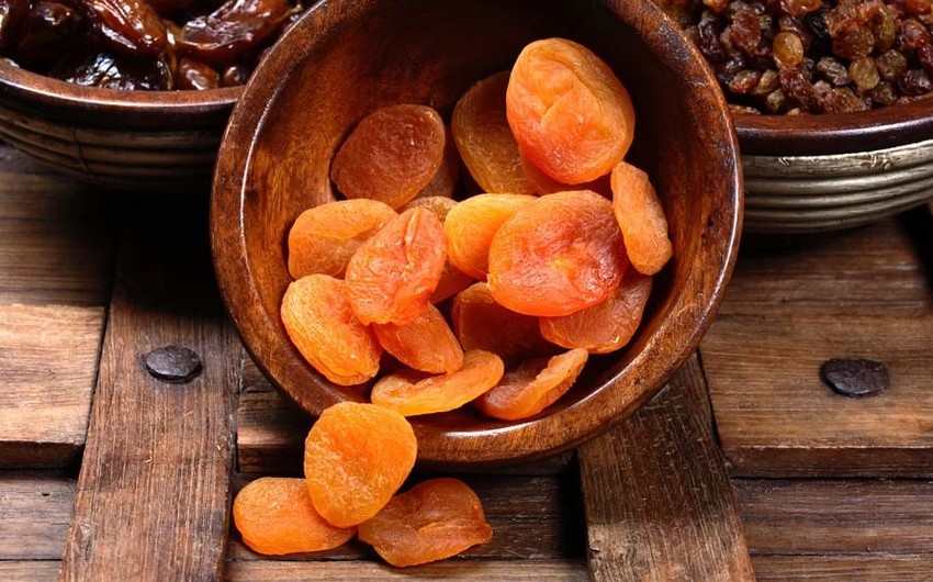Azerbaijan sees remarkable growth in dried apricot imports from Uzbekistan