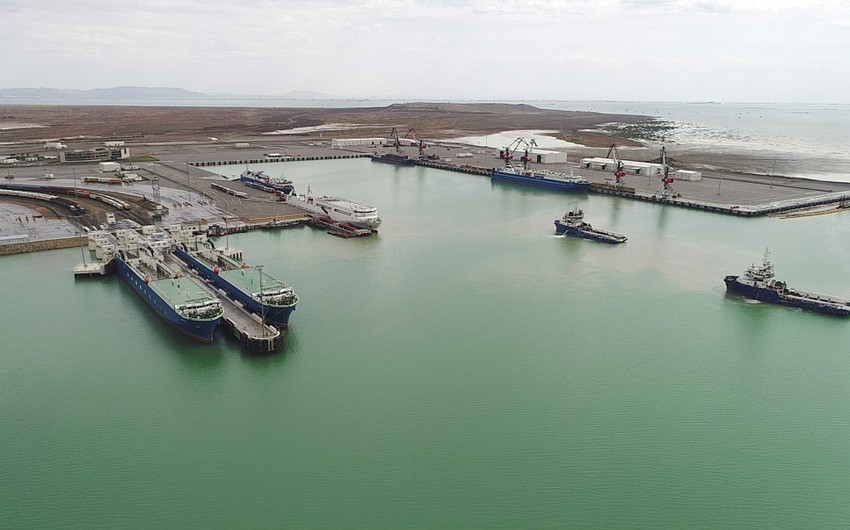 В порту Алят будет построен зерновой терминал