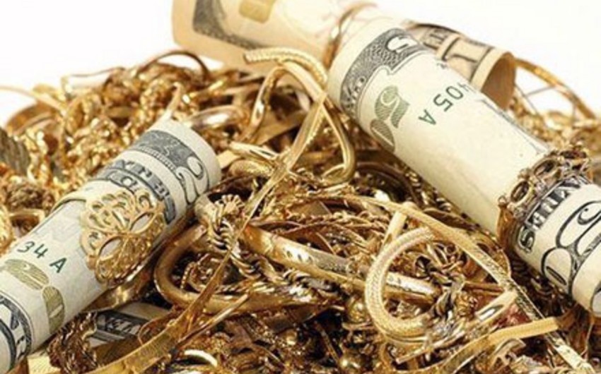 В Баку из квартиры украли деньги и ювелирные украшения на 30 000 долларов
