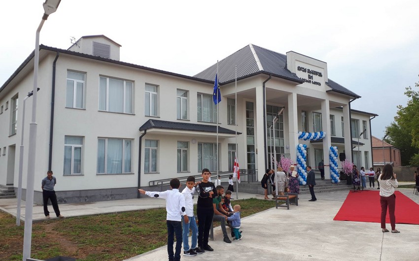 New building of Azerbaijani school in Georgia given into function
