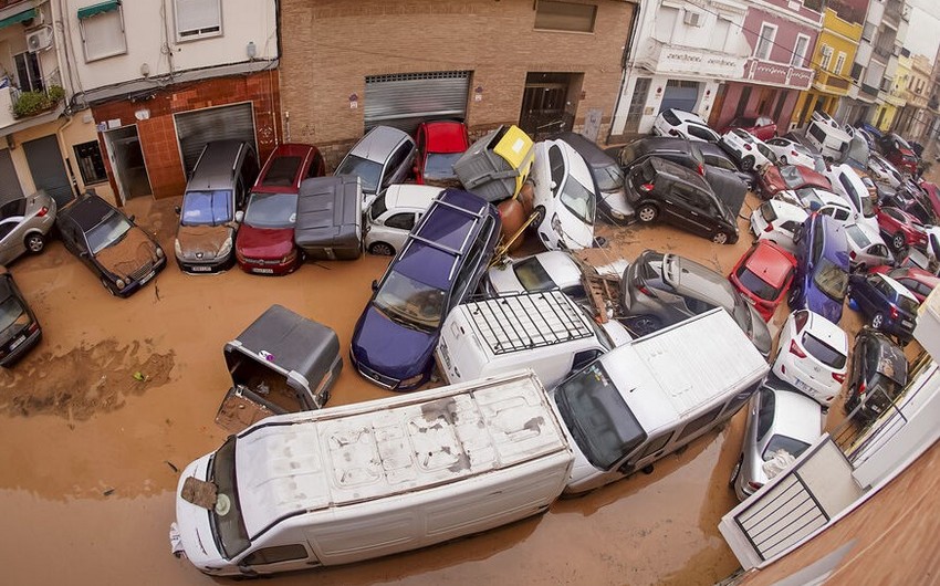 Over 100 people killed in devastating floods in Spain