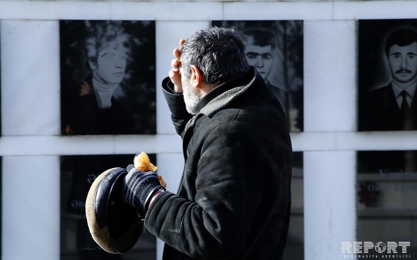 Azerbaijan commemorates victims of 20 January tragedy - PHOTOS