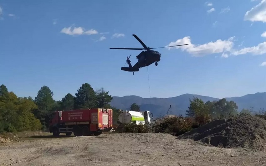 Türkiyədə meşə yanır, helikopter və təyyarələrlə müdaxilə edilir