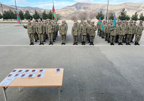 В Азербайджанской армии проходят церемонии увольнения в запас срочников