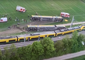 Поезд сошел с рельсов на юге ФРГ, трое погибли, 60 человек пострадали