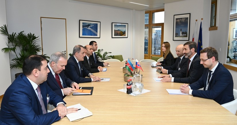 Ceyhun Bayramov Slovakiyanın xarici işlər naziri ilə görüşüb
