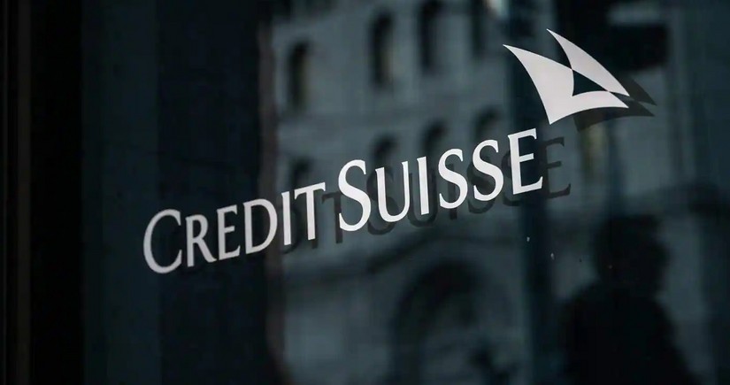 FT: Поглощение UBS банка Credit Suisse может оставить без работы тысячи сотрудников