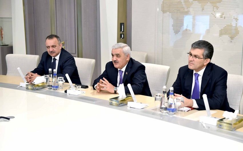Ровнаг Абдуллаев: Существуют большие перспективы для реализации совместных проектов с Узбекнефтегазом