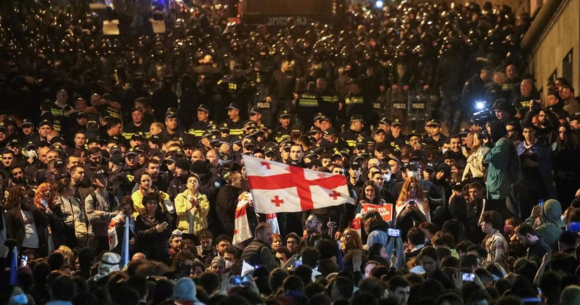 Минздрав Грузии: Трое полицейских пострадали при разгоне митинга в Тбилиси