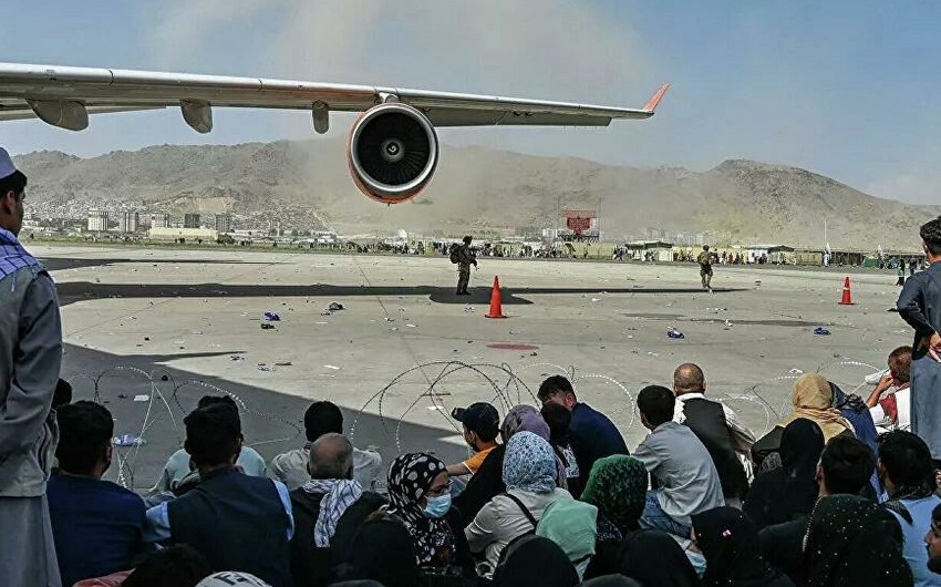 Аэропорты приостановившие работу. Аэропорт Кабула 1979-1989. Аэродром Кабула 1979 год фото. Афганистан перестрелка фото.