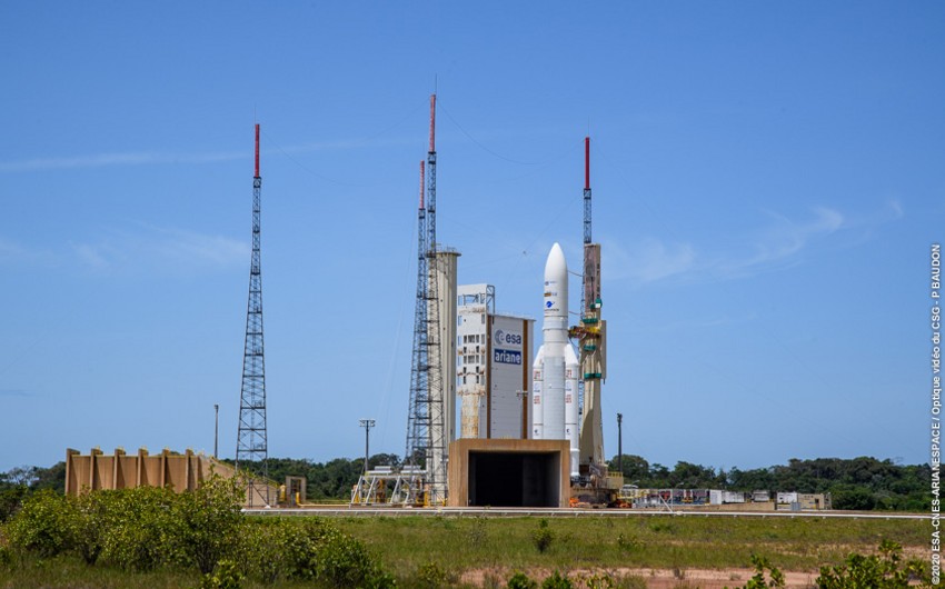 Запуск Ariane 5 с тремя аппаратами на борту отложили