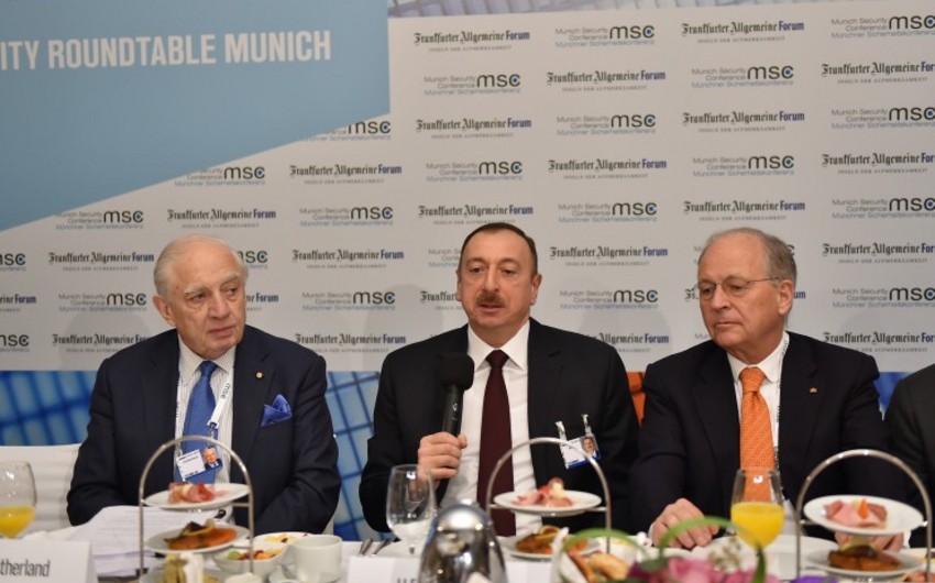 Ильхам Алиев принял участие в «круглом столе» на тему «Стратегии диверсификации» в Мюнхене