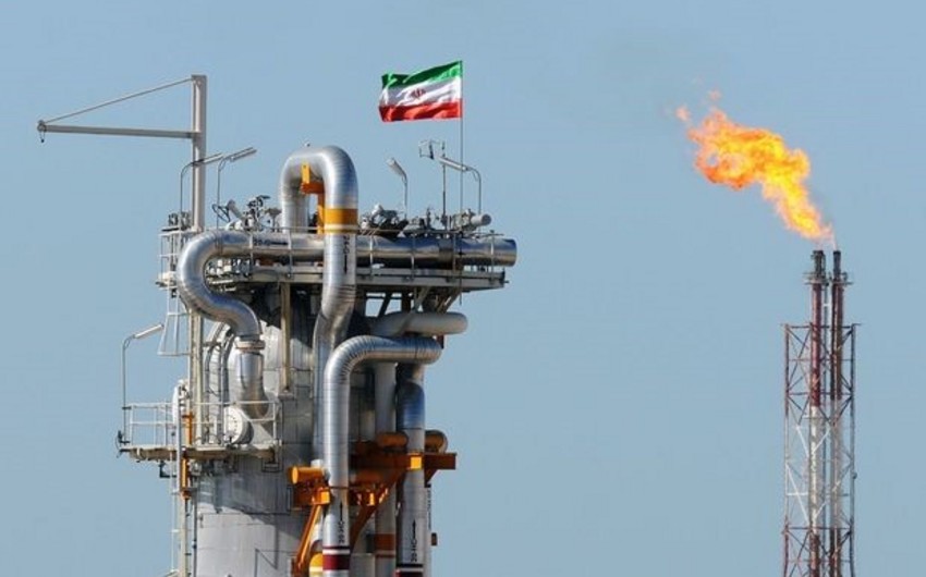 Russia, Iran discuss joint development of 10 new oil and gas fields 