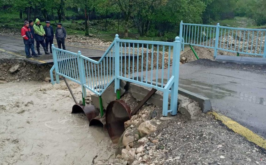 В Губе селевые потоки разрушили два моста