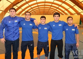 Чемпионат мира: Два азербайджанских борца вышли в полуфинал
