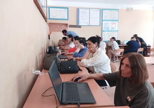 Ширван-Сальянское управление образования проводит тренинги для учителей