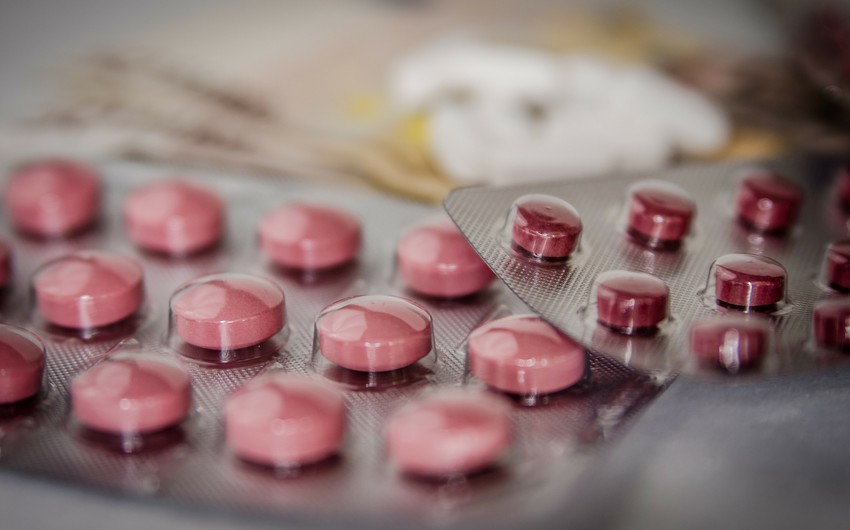 Тарифный совет: Для снижения стоимости лекарств манат должен укрепиться