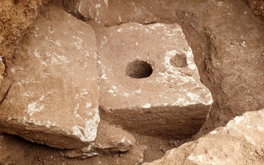В Израиле археологи нашли туалет возрастом почти в три тысячи лет