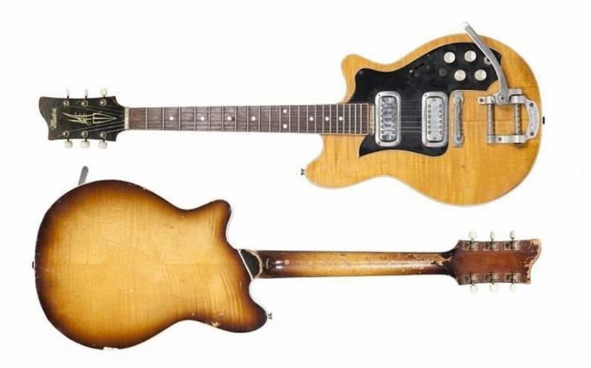 В Великобритании выставили на торги гитару Джорджа Харрисона за 518 тыс. долларов